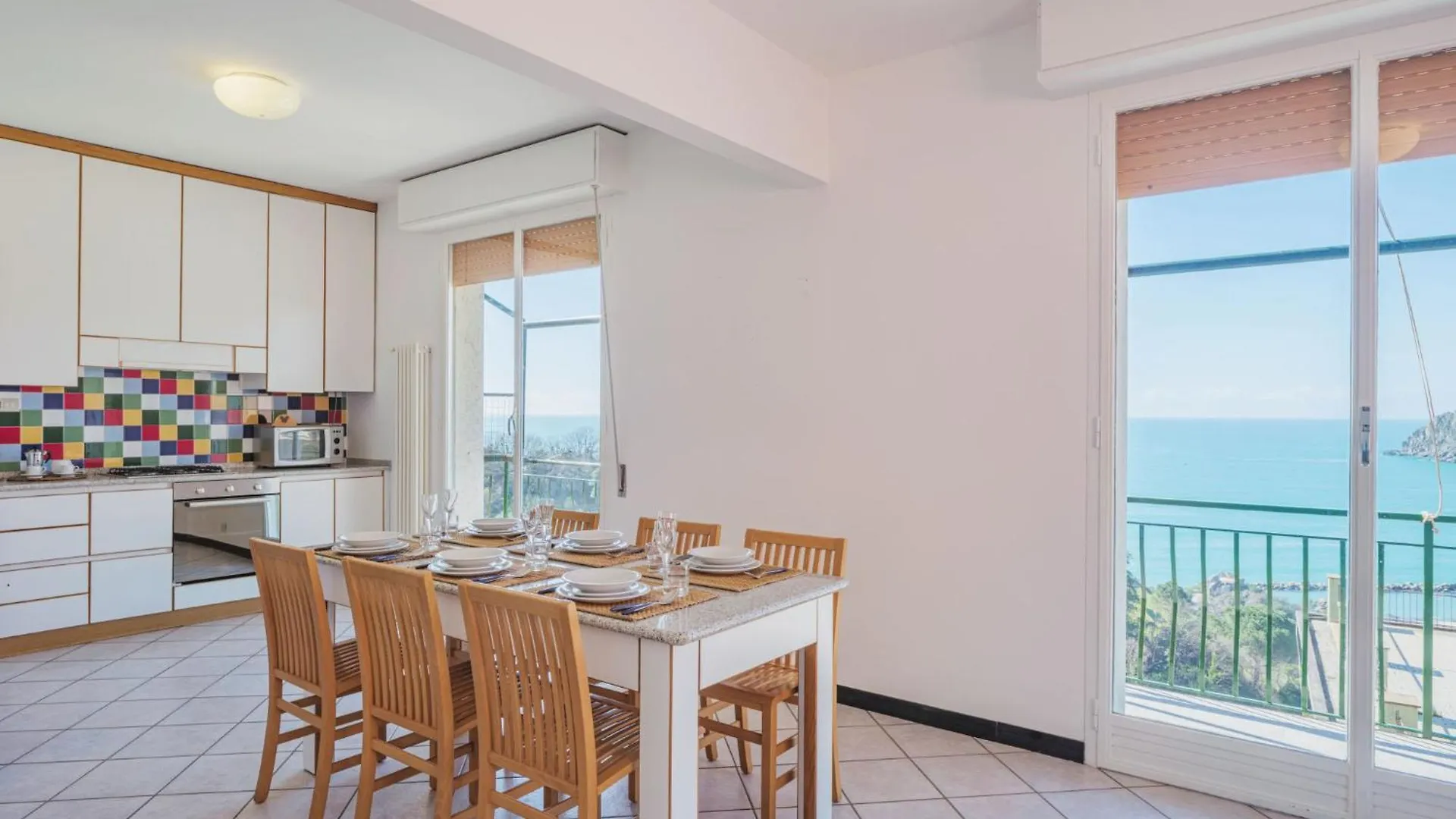 Apartment Come Il Sole All'Improvviso By Interhome Moneglia Italy