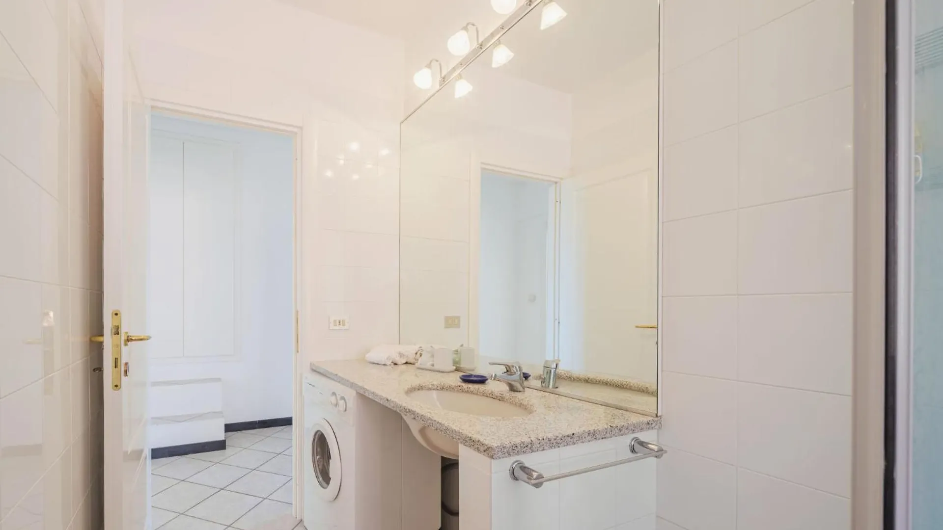 Apartment Come Il Sole All'Improvviso By Interhome Moneglia 0*,